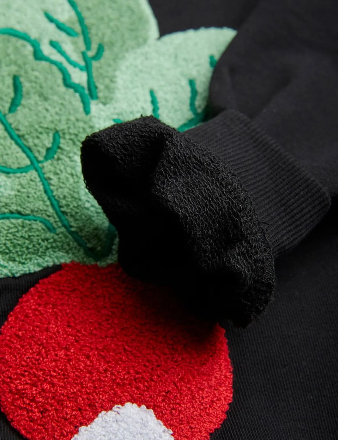 Radish Broderad Sweatshirt