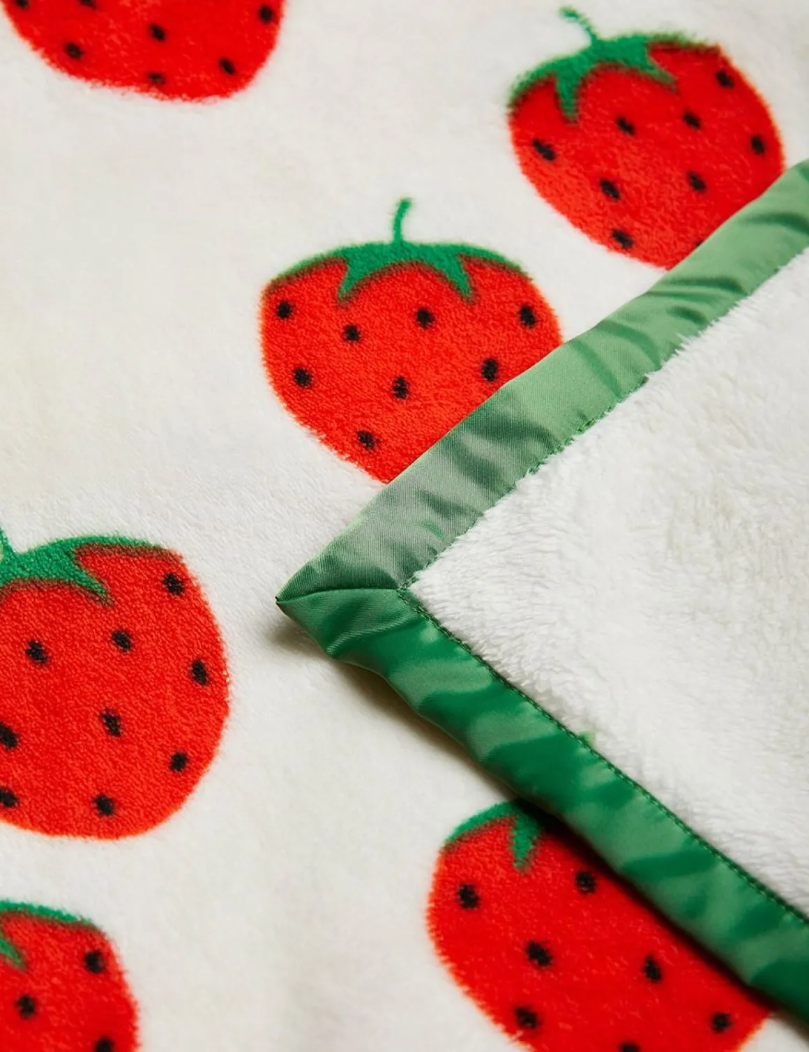 Strawberries Överkast i fleece